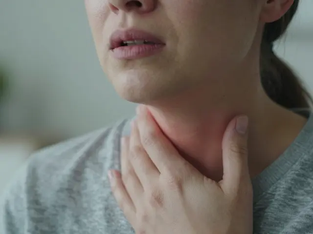 Jak se zbavit angíny bez antibiotik: Ověřené domácí metody a kdy vyhledat lékaře